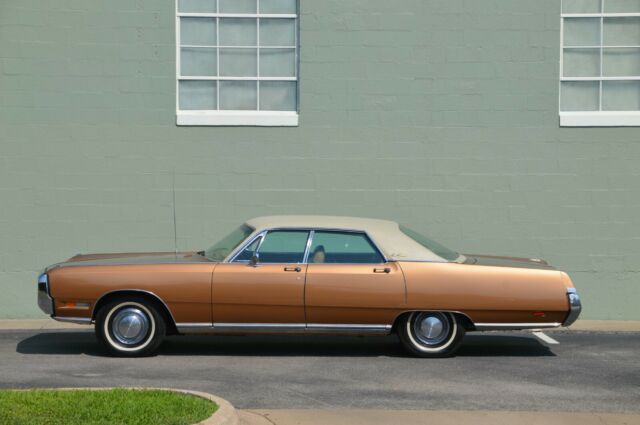 1969 Chrysler New Yorker NEW YORKER