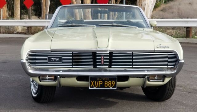 1969 Mercury Cougar XR7