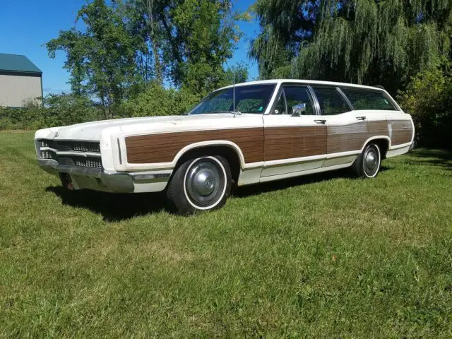 1969 Ford Country Squire wagon