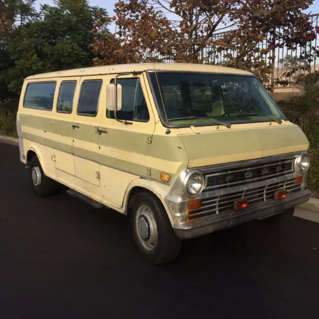 1969 Ford E-Series Van