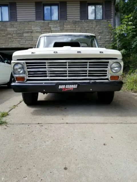 1969 Ford F-100 Custom Cab