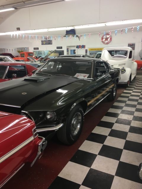 1969 Ford Mustang - MACH 1 - 428 - COBRA JET - 4 SPEED -