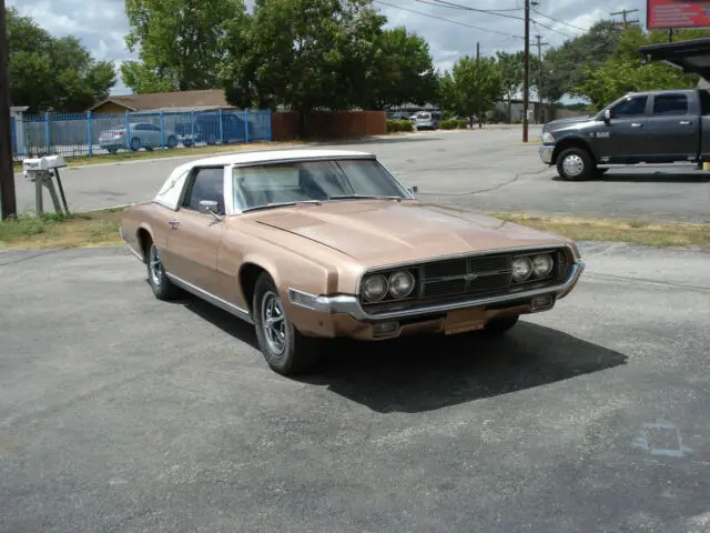 1969 Ford Thunderbird