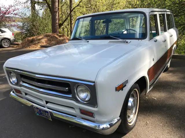 1969 International Harvester Travelall 1000 D 2WD - Tow Pkg