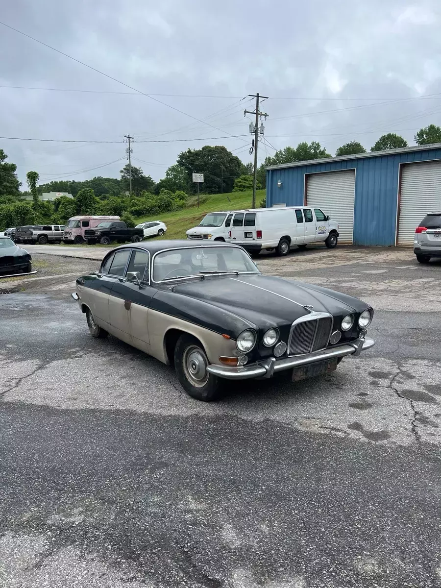 1969 Jaguar 420G