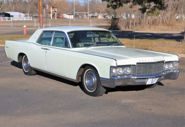 1969 Lincoln Continental --