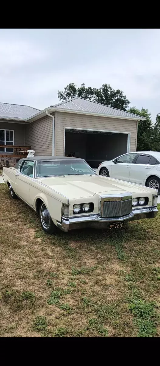 1969 Lincoln Continental Dark Ivy