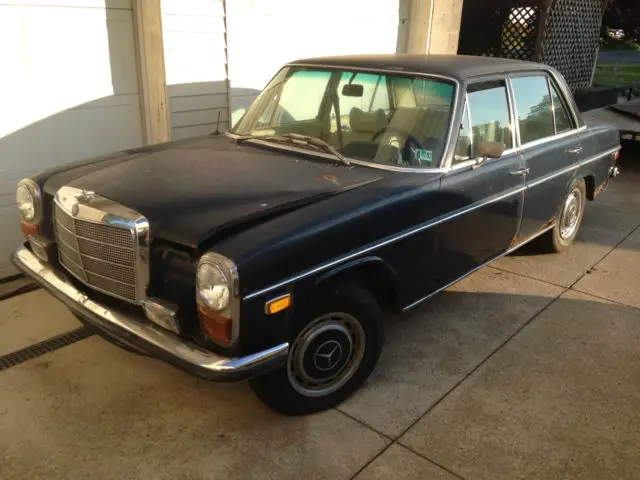 1969 Mercedes-Benz 200-Series