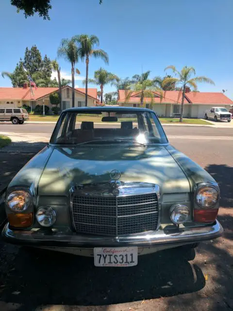 1969 Mercedes-Benz 200-Series Base