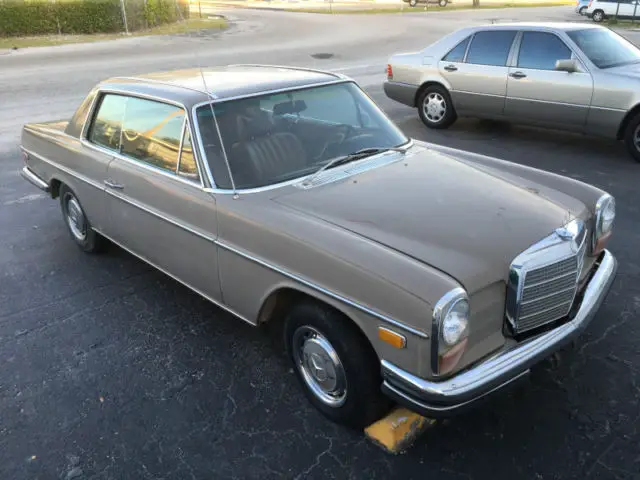 1969 Mercedes-Benz 200-Series