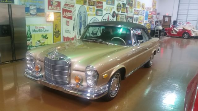 1969 Mercedes-Benz 280 SE ConvertIble SE