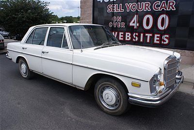 1969 Mercedes-Benz 200-Series Sedan