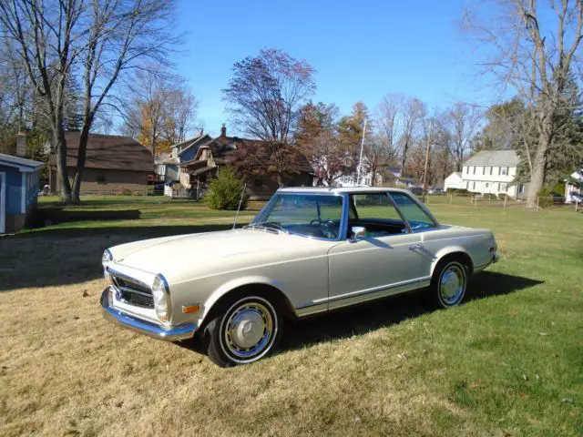 1969 Mercedes-Benz 200-Series 280SL Convertible