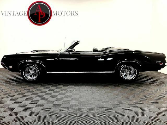 1969 Mercury Cougar TRIPLE BLACK V8 AC!