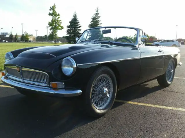 1969 MG MGC Leather seats, fully carpeted