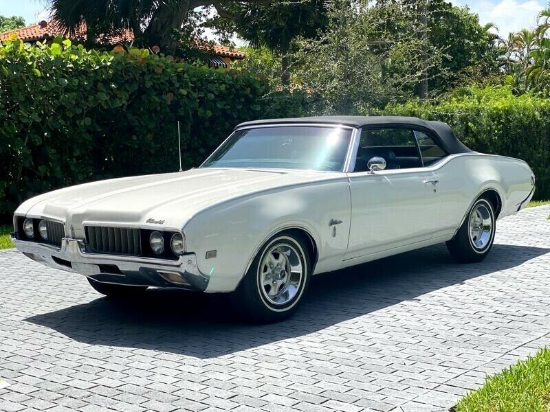 1969 Oldsmobile Cutlass 2dr Coupe Convertible