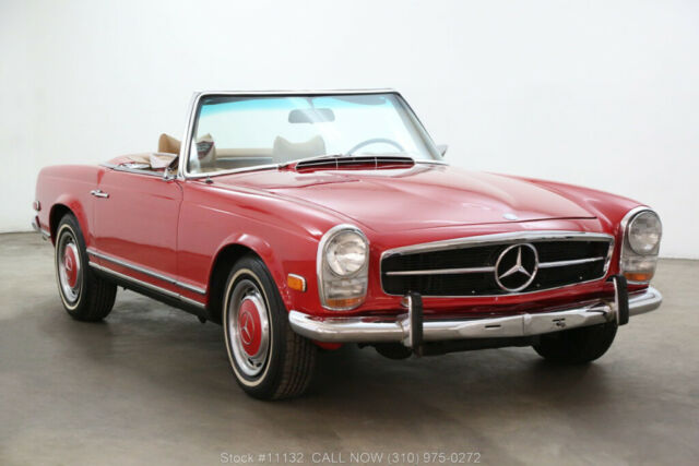 1969 Mercedes-Benz 200-Series Pagoda