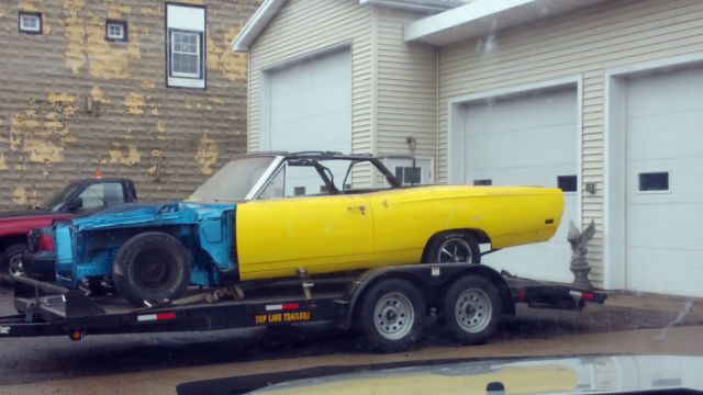 1969 Plymouth Road Runner Black Bucket