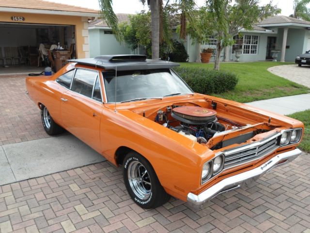 1969 Plymouth Road Runner deluxe