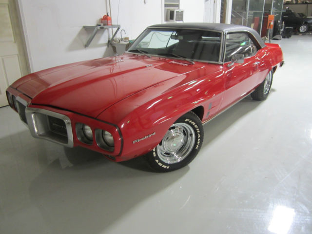 1969 Pontiac Firebird coupe