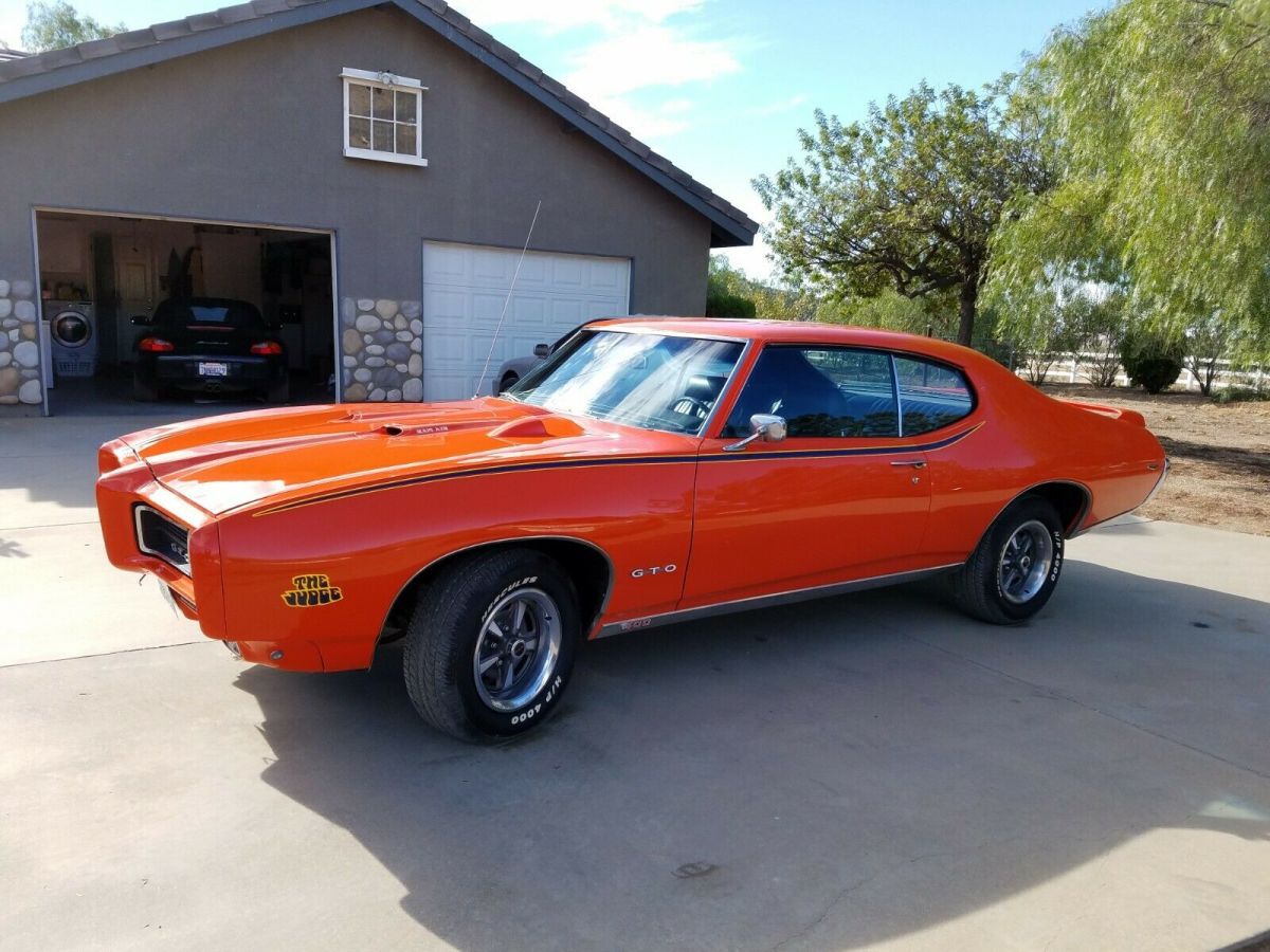 1969 Pontiac GTO 2 door