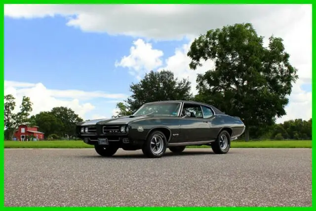 1969 Pontiac GTO power steering, front power disc brakes, factory air condition