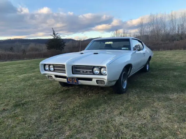 1969 Pontiac GTO coupe