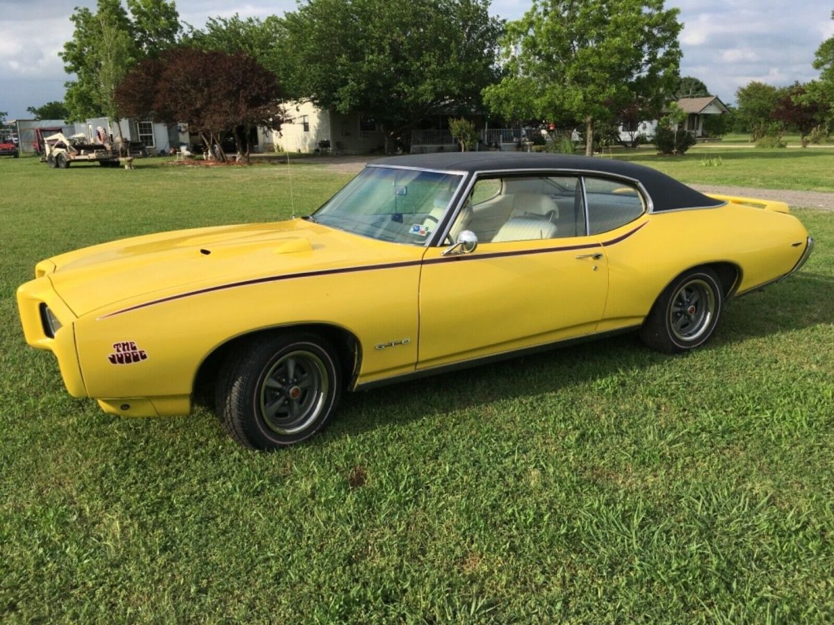 1969 Pontiac GTO 2 door