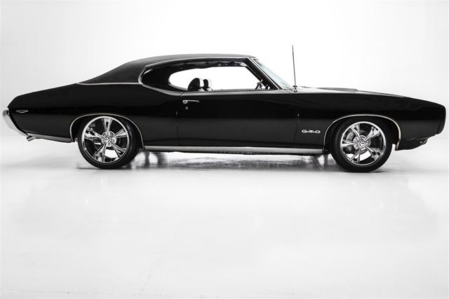 1969 Pontiac GTO Triple Black, 400  4-speed