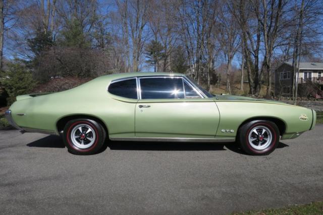 1969 Pontiac Tempest Custom