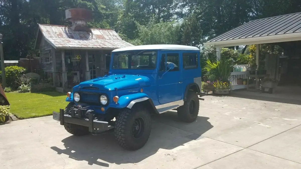 1969 Toyota Land Cruiser - Super Duty Bumpers, Fender Flares, Diamond Plating.