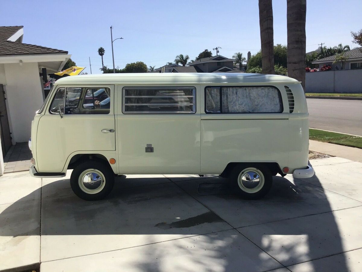 1969 Volkswagen camper