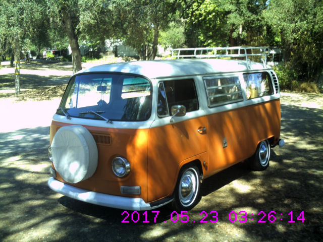 1969 Volkswagen Bus/Vanagon camper
