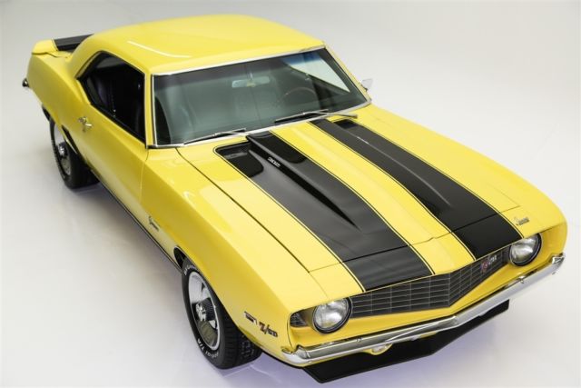 1969 Chevrolet Camaro Z/28 Daytona Yellow