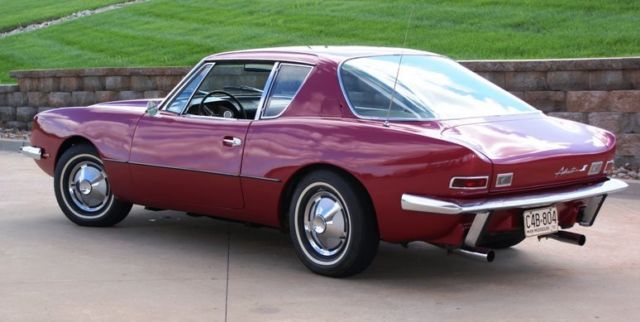 1970 Studebaker Avanti II