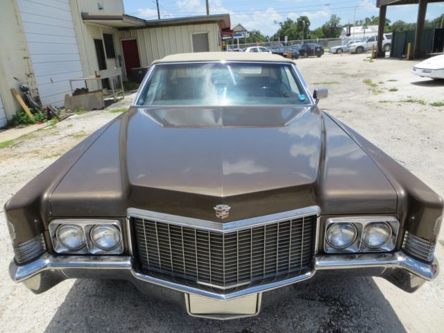 1970 Cadillac DeVille leather