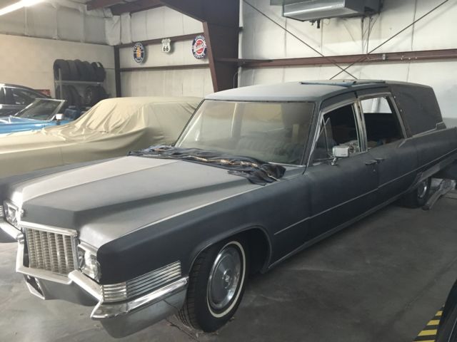 1970 Cadillac Fleetwood Blue