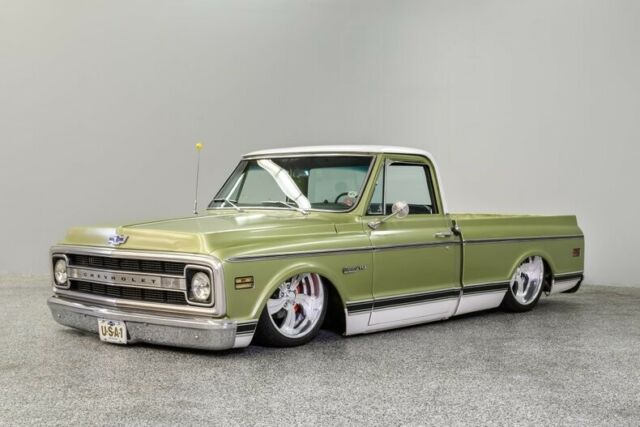 1970 Chevrolet C-10 --