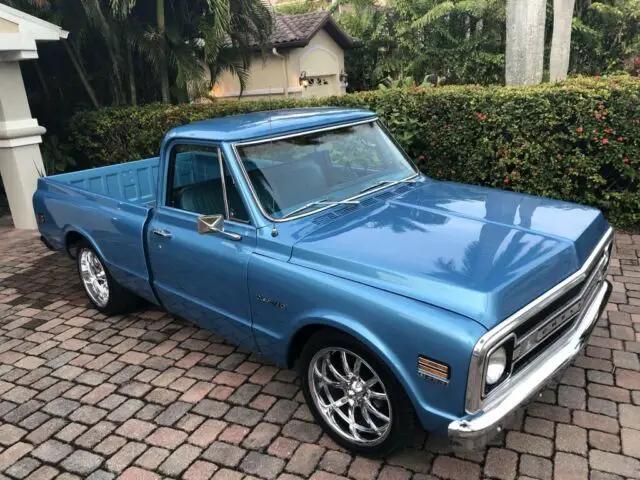 1970 Chevrolet C-10 --