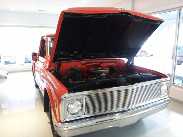 1970 Chevrolet C-10 Stepside ling bed