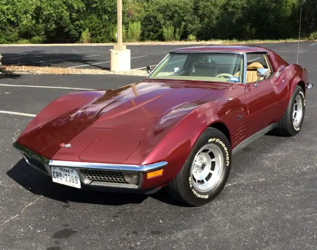 1970 Chevrolet Corvette deluxe interior