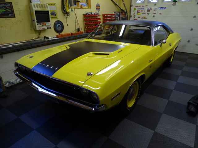 1970 Dodge Challenger R/T Hardtop 2-Door