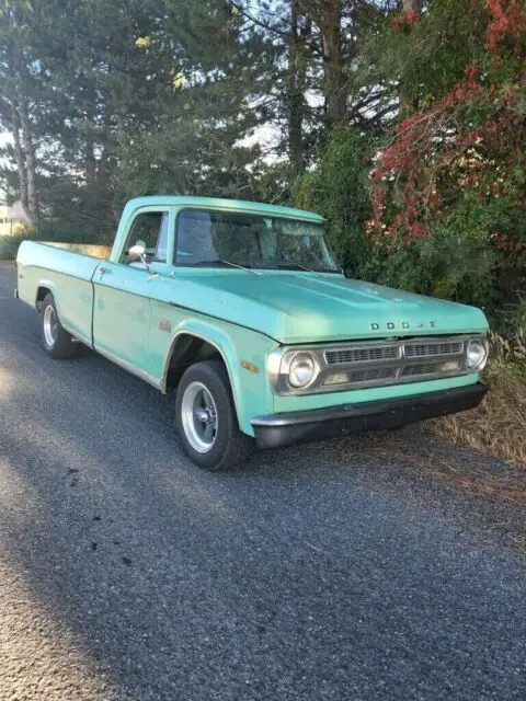 1970 Dodge D100 base