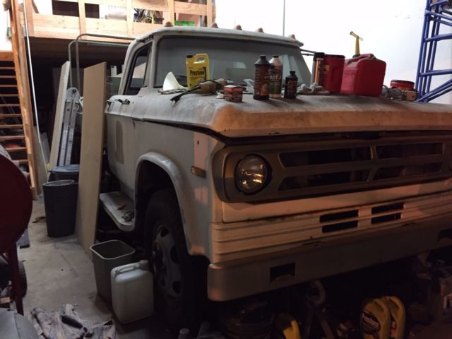 1970 Dodge D500 none