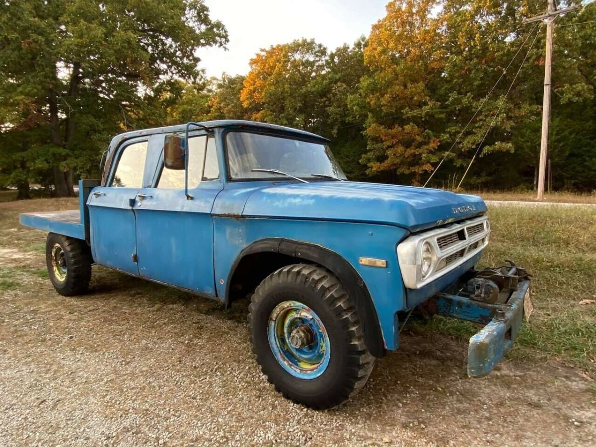 1970 Dodge Pickup crew cab