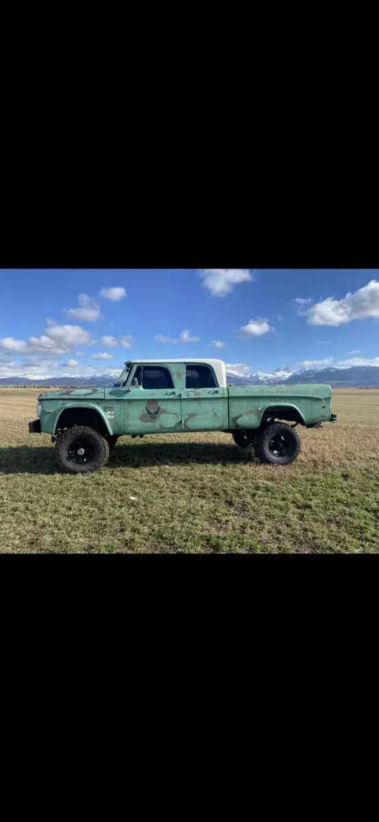 1970 Dodge Power Wagon