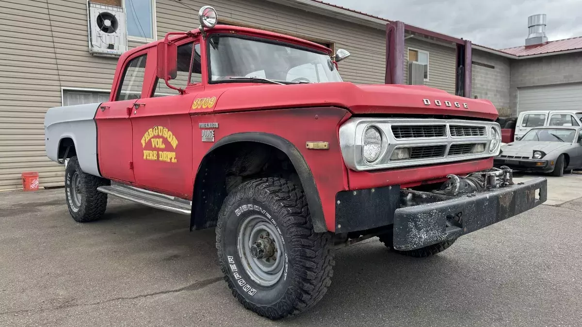 1970 Dodge Power Wagon