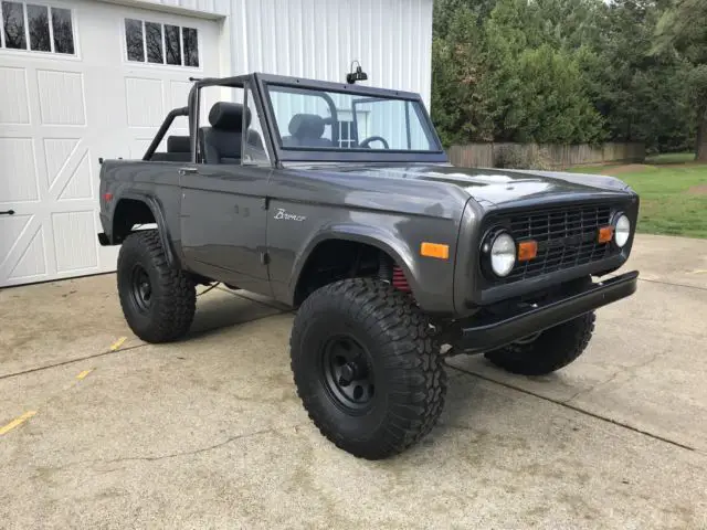 1970 Ford Bronco SUV V8