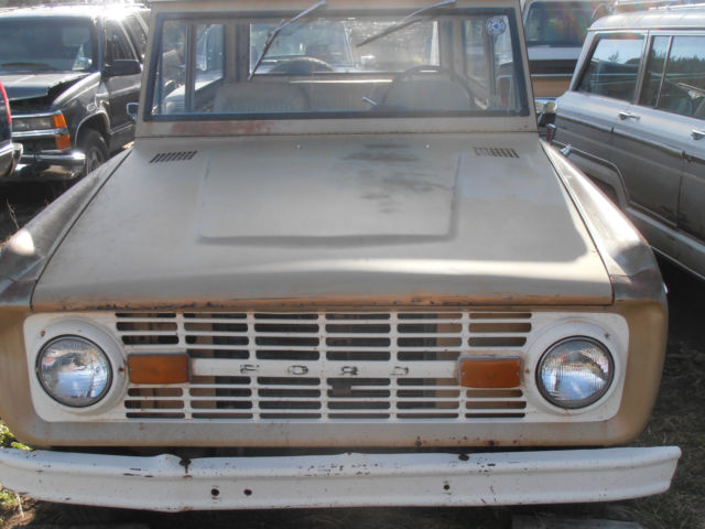 1970 Ford Bronco standard