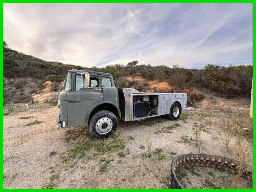 1970 Ford C7000 Cabover Utility Truck